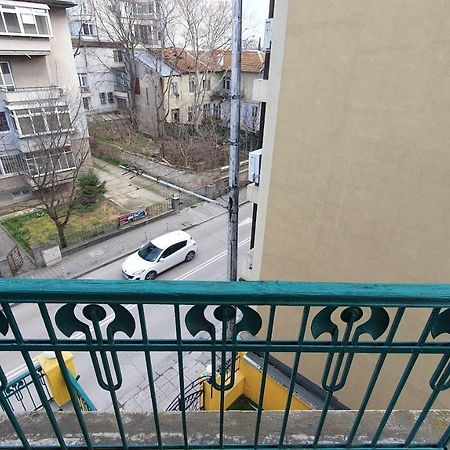 Стаи За Гости Sun House Appartamento Varna Esterno foto